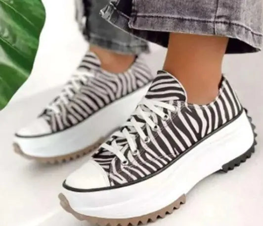 Low-top Platform Canvas Shoes